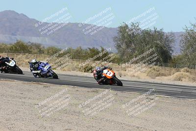 media/Dec-07-2025-CVMA (Sun) [[3e7d2de5dc]]/Race 4-Supersport Middleweight/